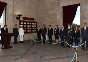 Kurti vizitoi dhe vendosi kurorë me lule në Mauzoleun e Mustafa Kemal Atatürkut