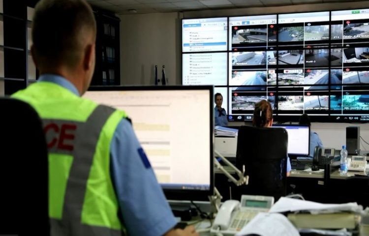 Policia parandalon një v*tëvrasj.e  në Prishtinë