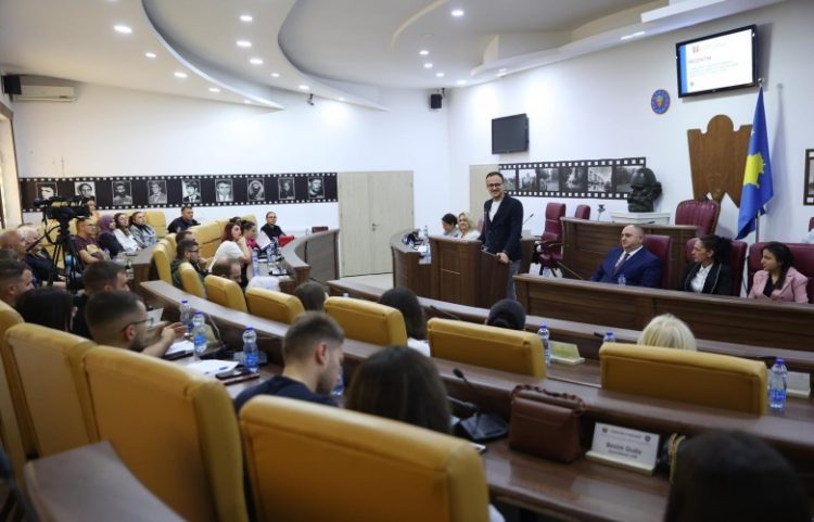 Komuna e Gjilanit po vazhdon mbështetjen për pronaret gra të bizneseve