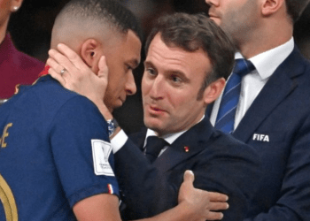 Mbappe i dha lamtumirën PSG-së me darkë në Paris, i pranishëm ishte edhe presidenti Macron