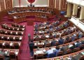 Shqipëri: Avokati i Popullit, 2 vjet pa mandat, 84 votat në parlament mbajnë peng emrin e ri