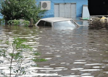 Përmbytet Argjentina dhe Uruguai, gati 4 mijë njerëz braktisin shtëpitë