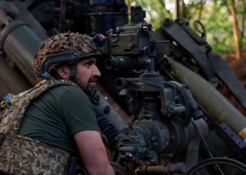 Ukraina përpiqet të mbajë frontin lindor teksa rusët avancojnë në qytete