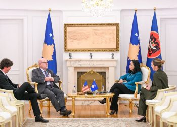 Osmani takohet me Hovenierin, potencohet heqja e masave ndaj Kosovës