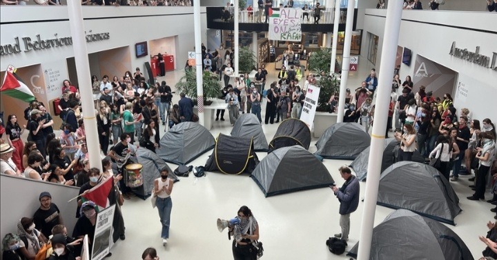 Studentët e Universitetit të Amsterdamit u bashkohen protestave pro Palestinës