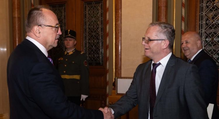 Bislimi flet me kryetarin e Komitetit për Punë të Jashtme të Hungarisë për procesin e integrimit evropain