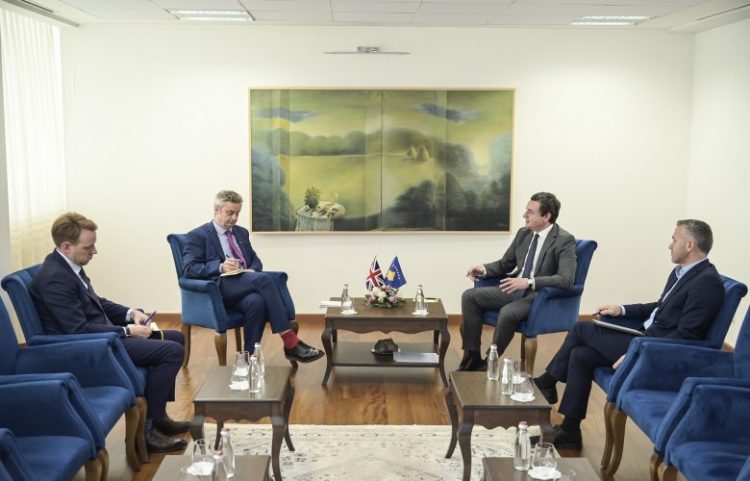 Kurti takon Hargreaves, flasin për mosanëtarësimin e Kosovës në KiE