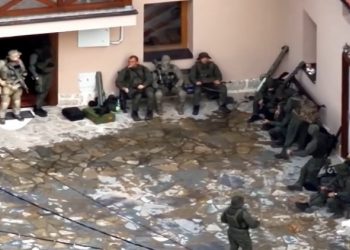 KFOR-i negocioi tërheqjen e grupit paramilitarë nga Banjska