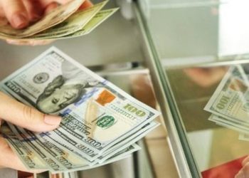 Çfarë po ndodh sot me monedhat e huaja? Ja me sa po blihen dhe shiten dollari dhe euro