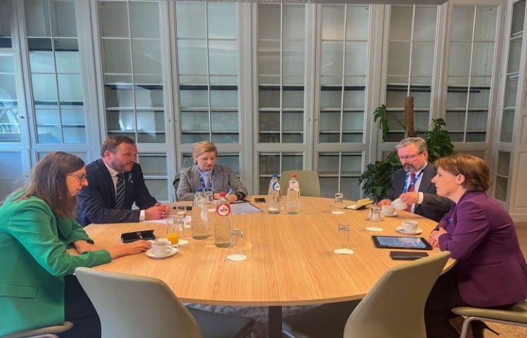 Ministrja Gërvalla takoi ministrin e Jashtëm estonez, kërkon mbështetje për integrim