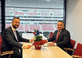 Maqedonci takon në Varshavë ministrin polak të Mbrojtjes, tregon se për çka diskutuan