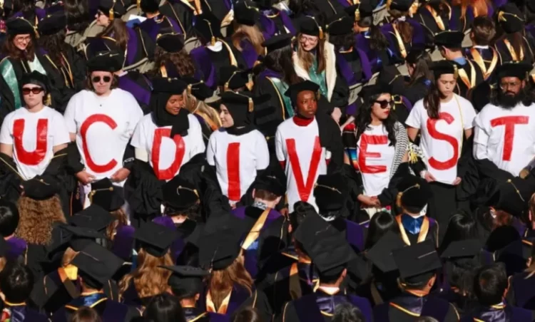 Studentët amerikan gjatë ceremonisë së diplomimit protestuan kundër luftës në Gaza