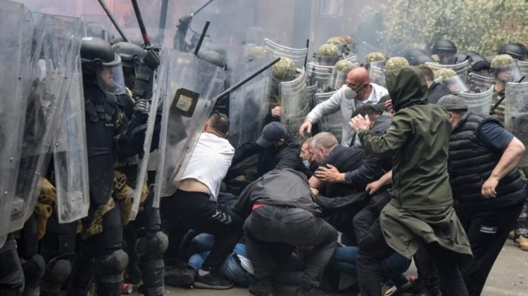 Serbi i arrestuar dje në Jarinjë dyshohet se sulmoi ushtarët e KFOR-it në maj të 2023-ës