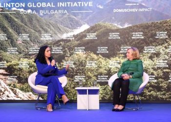 Osmani bashkëbisedim me Hillary Clinton: Për ekonomi të zhvilluara dhe gra të fuqizuara, parakusht janë liria, paqja dhe demokracia