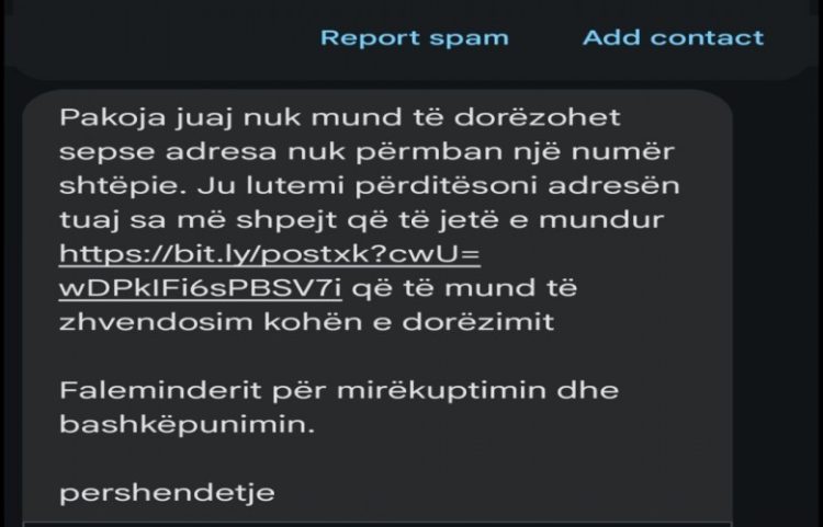 Ia jep të dhënat personale e bankare në telefon, i zbrazet llogaria