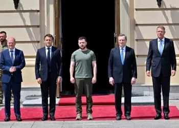 Franca do t’i dhurojë aeroplanë të fuqishëm luftarakë Ukrainës