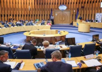 Delegacioni serb u largua nga takimi në Sarajevë pasi u përmend “anëtarësimi i Kosovës në KiE”