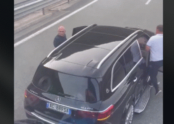 Vetura me tabela të Shqipërisë ndalon autobusin nga Kosova dhe sul*mon shoferin (Video)