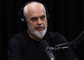 Rama tregon çfarë i shkroi Morinjos gjatë ndeshjes me Kroacinë: Më tha ‘mos fol’