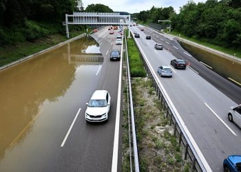 Prishja e digave, mbyllet autostrada për rreth 50 kilometra në Gjermani