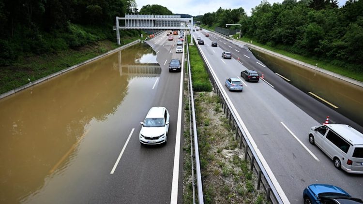 Prishja e digave, mbyllet autostrada për rreth 50 kilometra në Gjermani