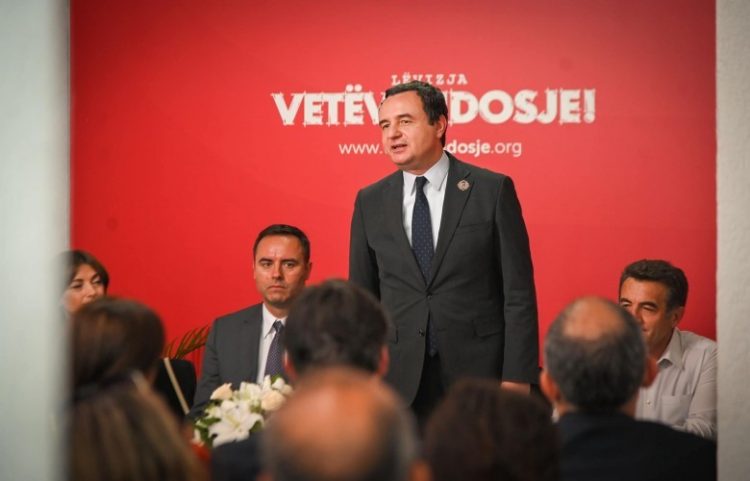 Kurti në 19 vjetorin e LVV-së: E falënderoj popullin që na mbështet aq shumë