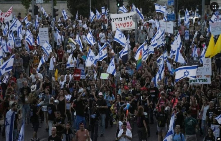 Izrael, protesta masive kundër kryeministrit Netanyahu