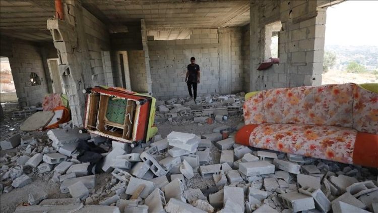 Kolonët izraelitë sulmojnë vendbanimet palestineze në Bregun Perëndimor gjatë Bajramit