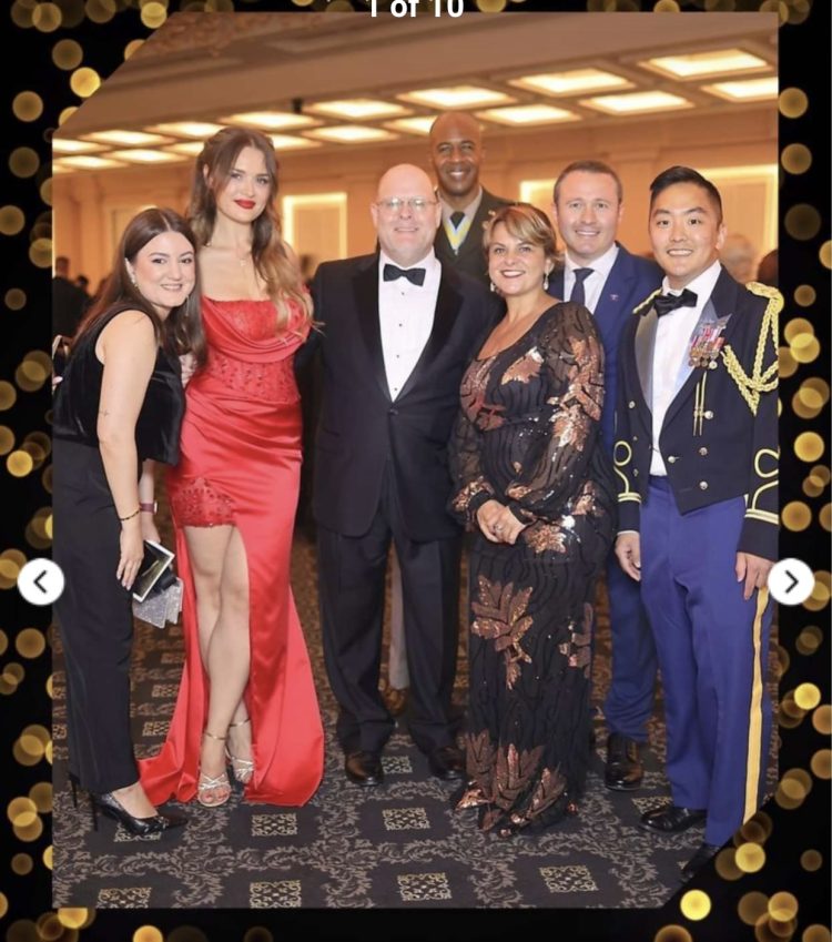 Sadriu merr pjesë në Ballon kushtuar ditëlindjes së Ushtrisë Amerikane