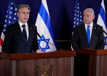 Blinkeni i thekson Netanyahut se bota do të qëndrojë pas armëpushimit dhe propozimit për pengjet