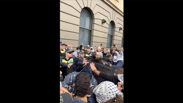 Australi, policia ndërhyn me gaz ndaj protestës në mbështetje të Pales*tinës