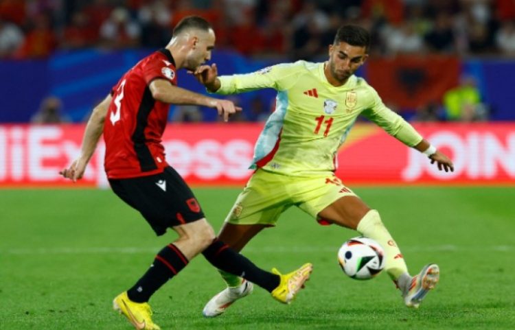 ‘Sky Italia’ zgjedh formacionin e surprizave të Evropianit, Mitaj titullar!