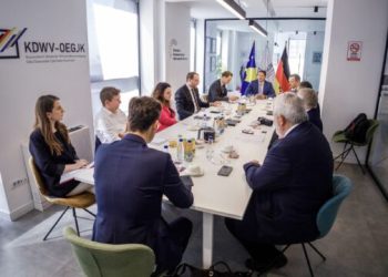 Disa deputetë gjermanë të CSU-së vizitojnë Kosovën, interesohen për sektorin e energjisë e potencialin për investime të huaja