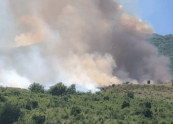 Zjarr masiv në malet e Gjirokastrës