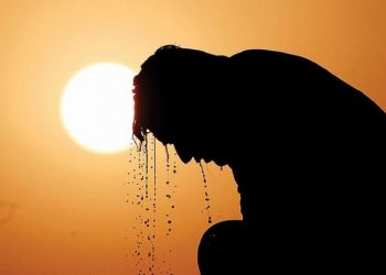 Çfarë është goditja nga dielli? Simptoma?