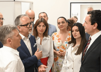 Ministrja Haxhiu: Në dhomat e Gjinekologjisë s’do të vendosen më shumë se dy lehona