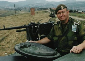 Kujton momentin e hyrjes në Kosovë 25 vite më parë, ushtari i KFOR-it: Kjo ndryshoi jetën time