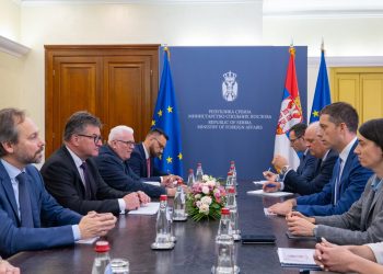 Takohet me Gjuriqin, Lajçak: Diskutuam për dialogun me Kosovën