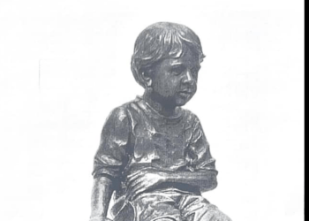 LDK-ja dorëzon kërkesë për vendosjen e shtatores së Leotrim Ahmetit në oborrin e Kuvendit të Kosovës