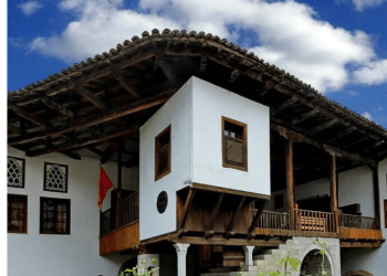 Muzeu Historik i Shkodrës në ndërtesën monumentale të shekullit XIX