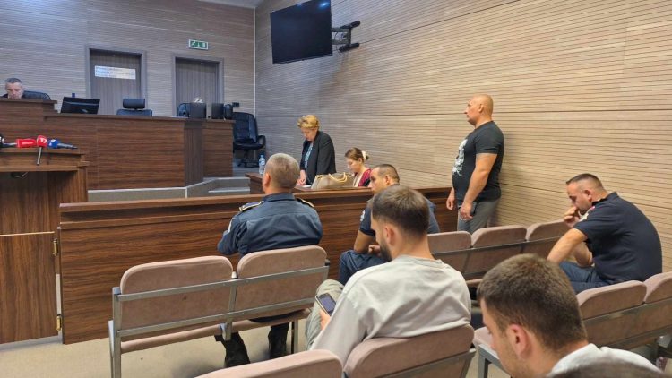 Serbi i akuzuar për kr*ime lufte në Prizren nuk pranon fajësinë, seanca përcillet me tensione