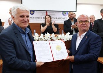 Ish kryeministri Pandeli Majko, qytetar nderi i Rahovecit