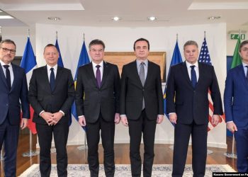 Kurti për draftin e BE-së: Lajçaku dhe emisarët tjerë le ta çojnë në Komisionin e Venecias sepse është i tyre