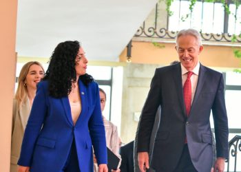 Tony Blair e falënderon Osmanin për mikpritjen dhe dhuratën