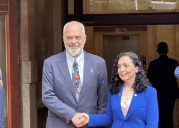 Kryeministri Rama arrinë në Kosovë, pritet nga Presidentja Osmani
