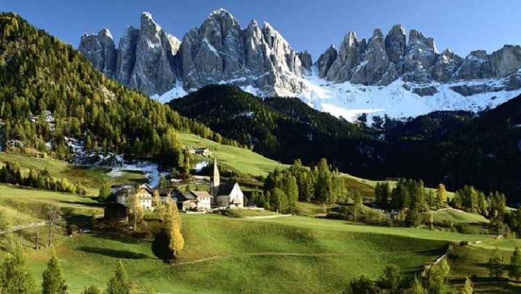 ‘Le Figaro’: Alpet Dinarike në Shqipëri, parajsa e udhëtarëve