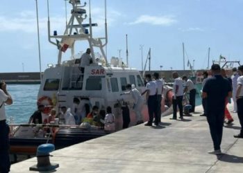 ‘Janë shuar familje të tëra’, në brigjet e Italisë përmbyten dy anije, dhjetëra viktima e të zhdukur