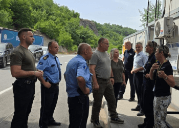 Drejtori i Policisë së Kosovës Gazmend Hoxha, vizitoi zyrtarët policorë në veri të vendit