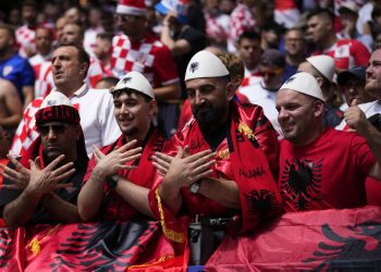 95 mijë tifozë shqiptarë ‘pushtuan’ stadiumet gjermane