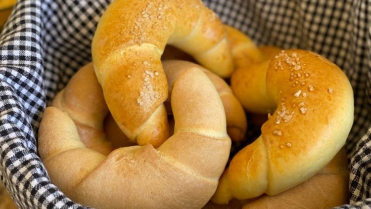 Kifle shtëpie, të buta, të ëmbla e shije perfekte